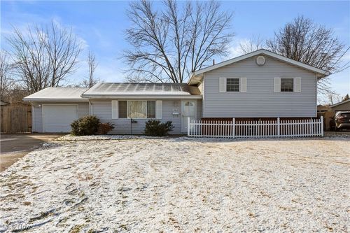 2108 E 41st St, Lorain, OH, 44055-2713 | Card Image