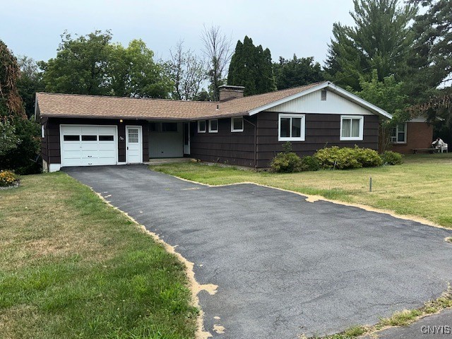 Maywood Dr, Syracuse, NY 13205