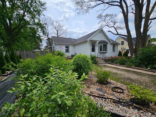 409 2nd St W, Claremont, MN, 55924-4570 | Card Image