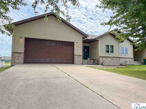 712 W Main St, Arlington, MN, 55307-2011 | Card Image