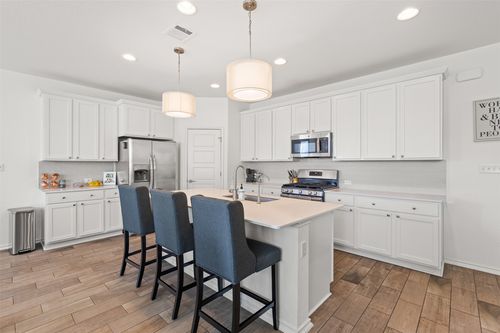 79-9107 Moonstone Dr, Austin, TX, 78729-6984 | Card Image