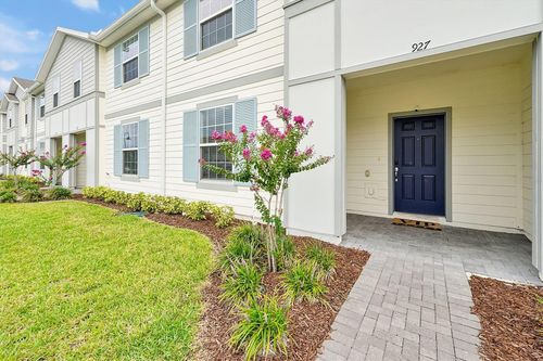 927 Paradise Dr, Davenport, FL, 33897 | Card Image