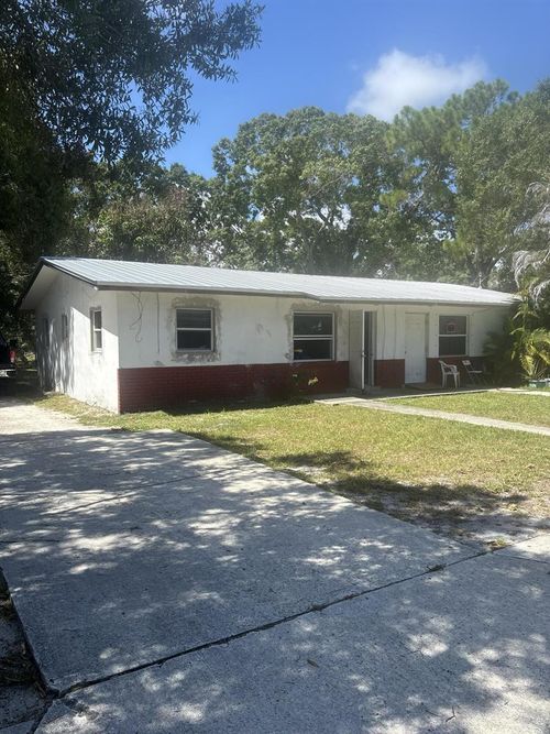 2105 Delaware Ave, Fort Pierce, FL, 34950-6227 | Card Image