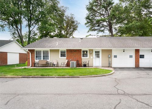 unit-b-222 Blackpool Ct, Ridge, NY, 11961-8146 | Card Image