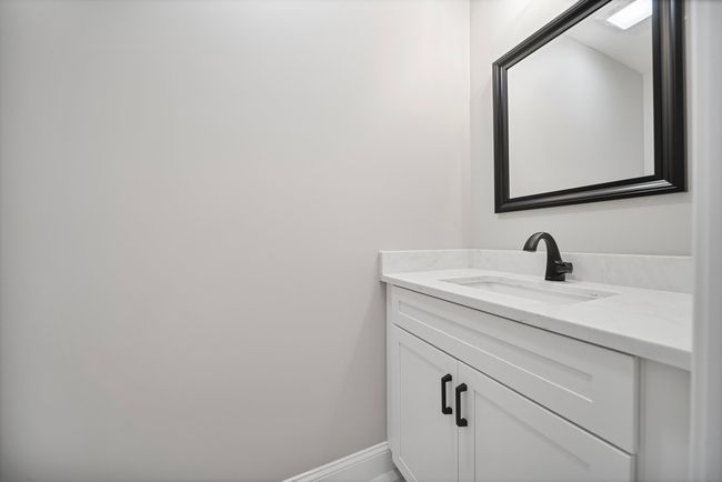 5 True Ave, House other with 4 bedrooms, 4 bathrooms and null parking in Derry NH | Image 22