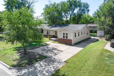 3229 S Mount Carmel Ave, House other with 3 bedrooms, 2 bathrooms and null parking in Wichita KS | Image 3