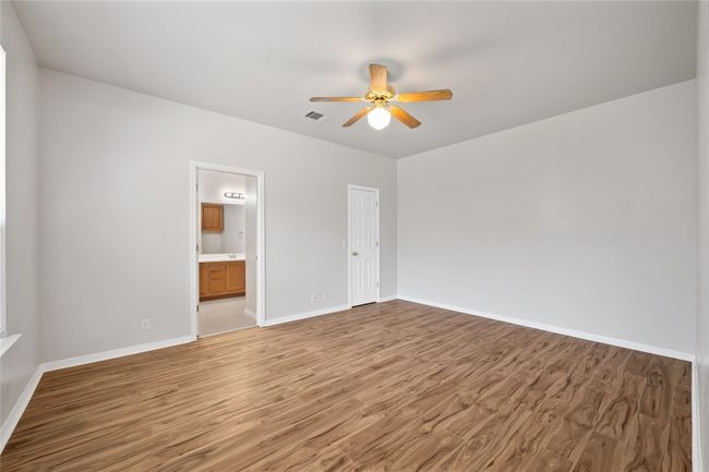 5709 Hudson Bend Rd, House other with 4 bedrooms, 2 bathrooms and 4 parking in Austin TX | Image 10