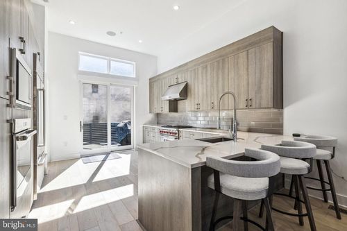 apt-3-48 N 3rd St, PHILADELPHIA, PA, 19106-2157 | Card Image