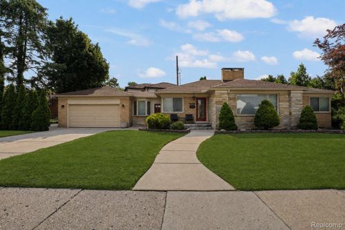 1900 Belmont St, Dearborn, MI, 48128-1462 | Card Image