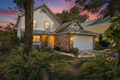 678 Greenglen Ln, PALM HARBOR, FL, 34684-3024 | Card Image