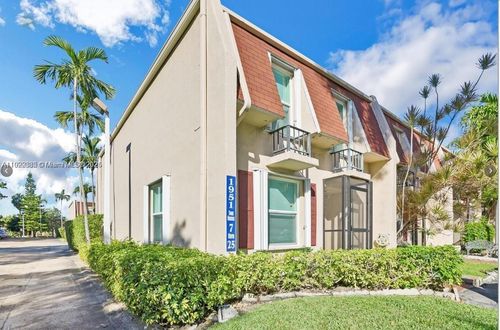 apt-8-1951 Atlantic Shores Blvd, Hallandale Beach, FL, 33009-2859 | Card Image