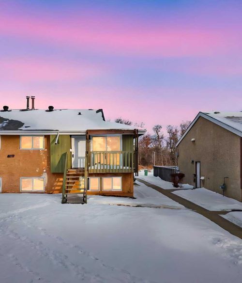 d-5946 45 Avenue, Lacombe, AB, T4L1V7 | Card Image