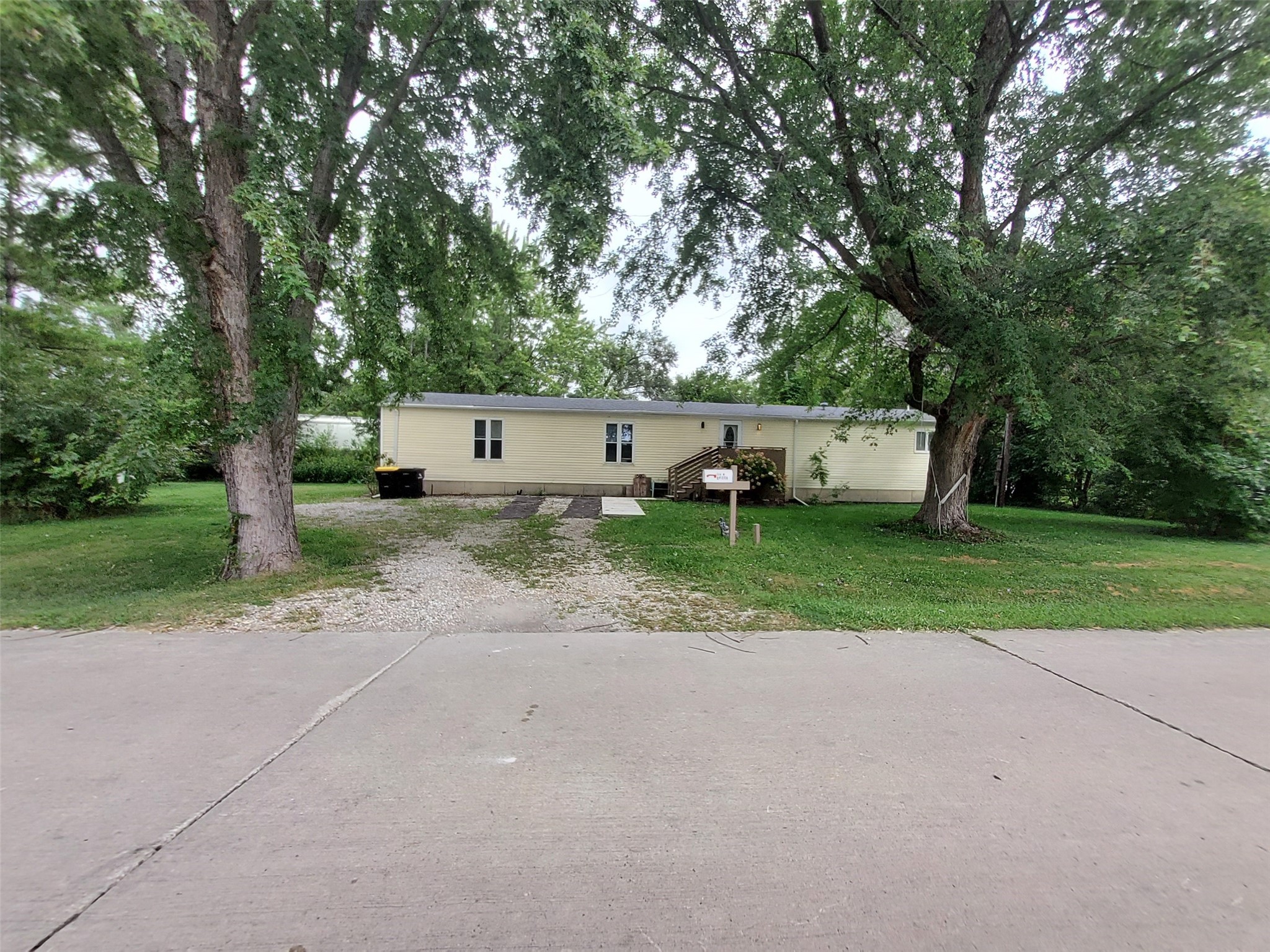 Division St, Colfax, IA 50054