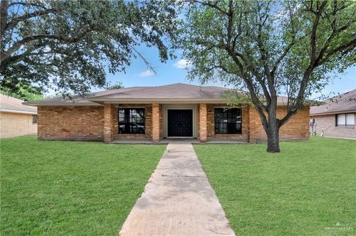 413 W Jonquil Ave, McAllen, TX, 78501-1826 | Card Image