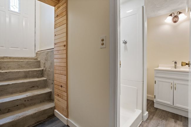 8 Winthrop Ave, House other with 5 bedrooms, 4 bathrooms and 4 parking in Bedford MA | Image 37