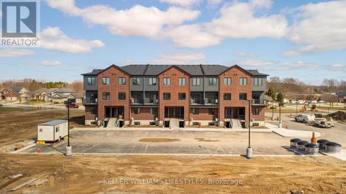 30-470 Darcy Dr, Strathroy, ON, N7G0C8 | Card Image