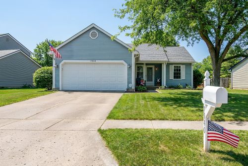 7940 Schoolside Dr, Westerville, OH, 43081-4676 | Card Image