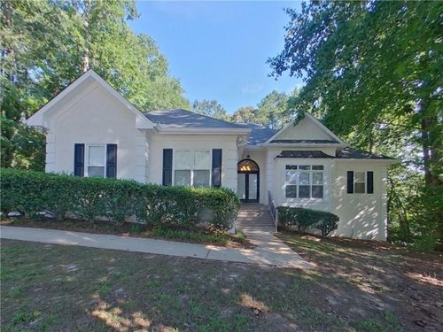 100 Wyngate Dr, Newnan, GA, 30265-2048 | Card Image