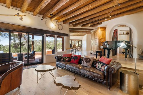 6 Overlook Rd, Santa Fe, NM, 87505-8177 | Card Image