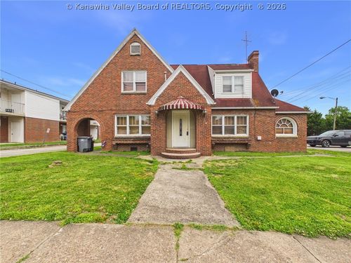 1309 Smith St, Milton, WV, 25541-1331 | Card Image