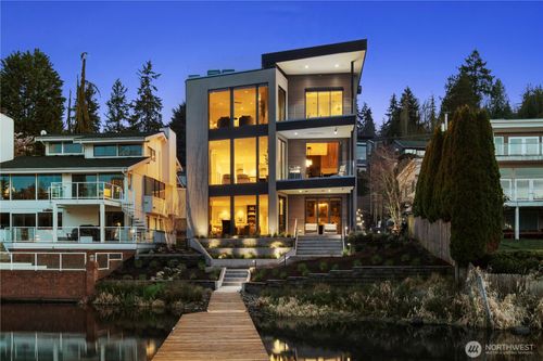 9810 Se Shoreland Dr, Bellevue, WA, 98004-6509 | Card Image
