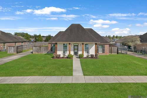 10139 Autumn Ct, Denham Springs, LA, 70726-1818 | Card Image