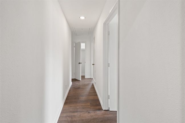 5726 Enchanted Ln, House other with 4 bedrooms, 2 bathrooms and null parking in Dallas TX | Image 22