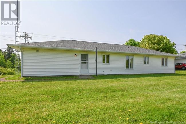 459 Rue Pointe à Bouleau, House other with 3 bedrooms, 2 bathrooms and null parking in Tracadie-Sheila NB | Image 5