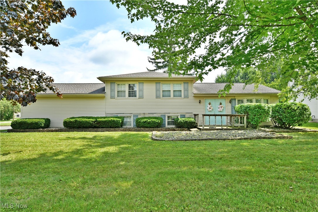 Meadowhill Dr, Mineral Ridge, OH 44440