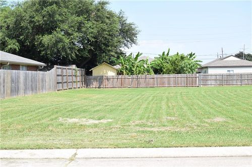 3204 Maine Ave, Kenner, LA, 70065-4722 | Card Image