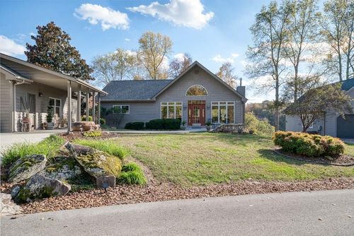 511 Mallard Pointe Rd, Byrdstown, TN, 38549-5425 | Card Image