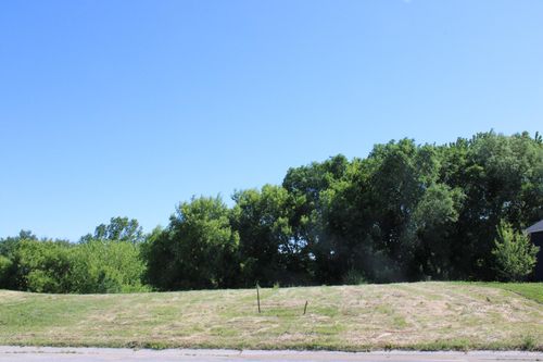 1359 Southfork Dr Se, Hutchinson, MN, 55350-5026 | Card Image