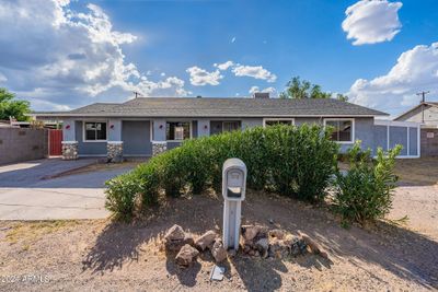 312 S Elmont Drive, House other with 5 bedrooms, 2 bathrooms and null parking in Apache Junction AZ | Image 1