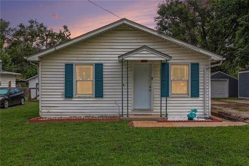 307 W Walter Ln, Saint Joseph, MO, 64504-2541 | Card Image