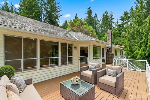 17002 Se 43rd Street, Bellevue, WA, 98006 | Card Image