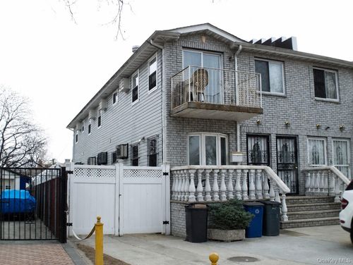 12823 Van Wyck Expy, Jamaica, NY, 11436-1731 | Card Image
