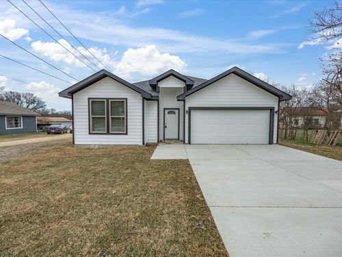 108 N Couch St, Italy, TX, 76651-3933 | Card Image