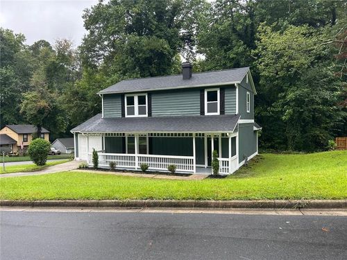 801 Hemingway Rd, Stone Mountain, GA, 30088-1908 | Card Image