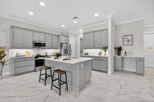2-1805 Bridgepointe Cir, Vero Beach, FL, 32967-6829 | Card Image