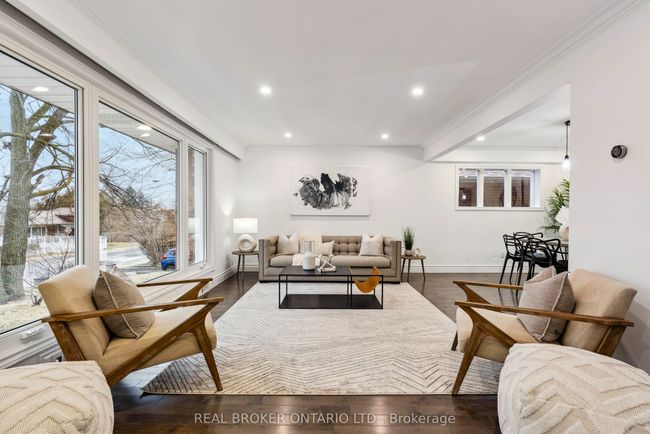 114 Bertrand Ave, House other with 4 bedrooms, 3 bathrooms and 4 parking in Scarborough ON | Image 5