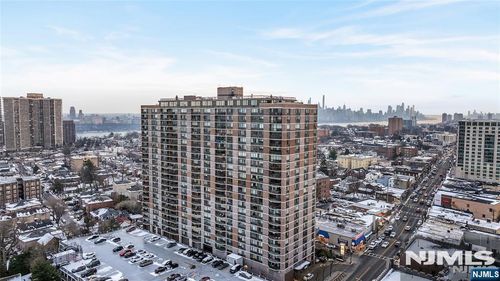 770 Anderson Ave, Cliffside Park, NJ, 07010-2177 | Card Image