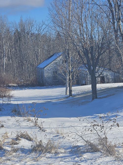 327 Houlton Road, Fort Fairfield, ME, 04742 | Card Image