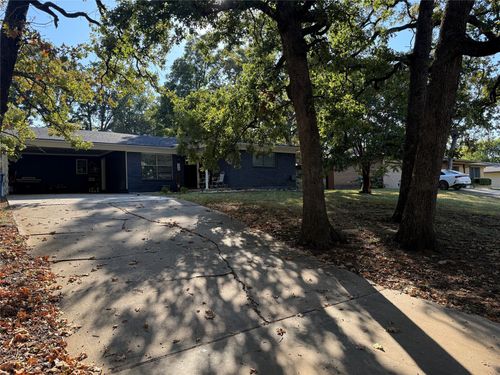 110 S Hickory Ave, Denison, TX, 75020-3551 | Card Image