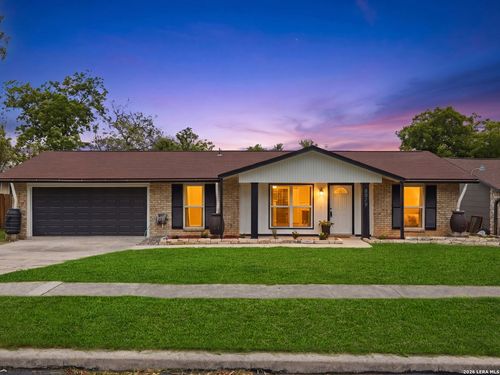 8010 Shadow Frst, San Antonio, TX, 78239-3529 | Card Image