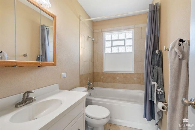 3673 Stewart Farm Rd, House other with 6 bedrooms, 4 bathrooms and null parking in Wamego KS | Image 22