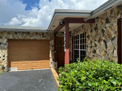 2936 Nw 122nd Ave, House other with 3 bedrooms, 2 bathrooms and null parking in Sunrise FL | Image 3