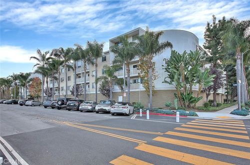 unit-226-3565 Linden Ave, Long Beach, CA, 90807-4590 | Card Image