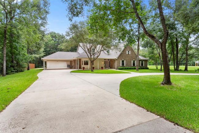 Plenty of parking here with a Porte Cachere, long driveway and circular drive. | Image 4