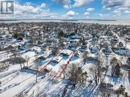 355 Chestnut Ave, Summerside, PE, C1N2E8 | Card Image