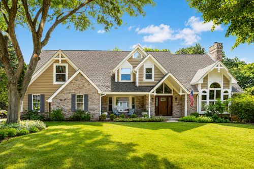 1340 Barrington Woods Dr, BROOKFIELD, WI, 53045-2207 | Card Image